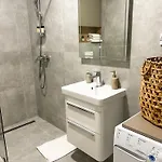 Merak2 Apartment- Free Garage Parking * Мостар