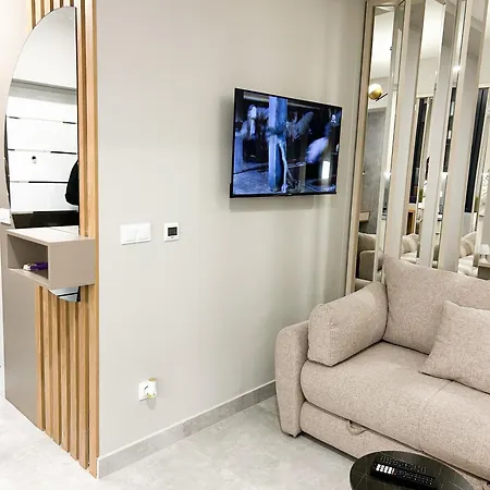 Merak2 Apartment- Free Garage Parking * Mostar