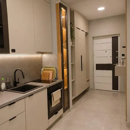 Merak2 Apartment- Free Garage Parking *